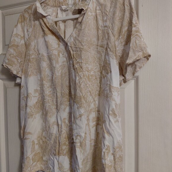 Crown & Ivy Tan and White Top size L Short Sleeve, Womans , NWOT - Picture 1 of 3